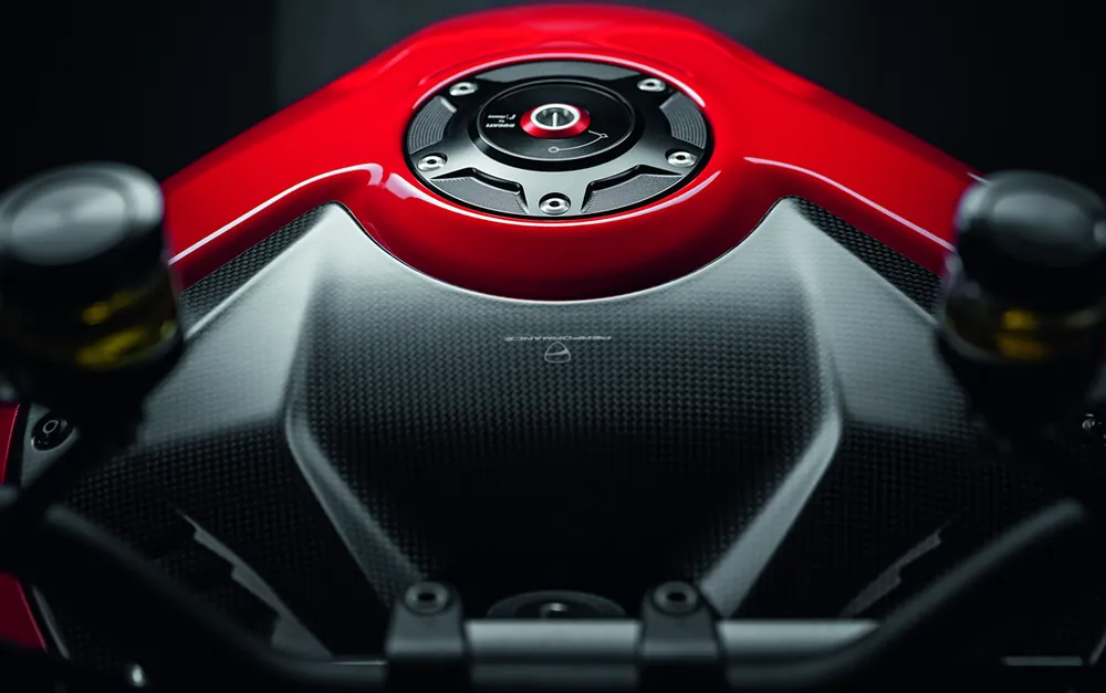 Ducati Panigale Streetfighter V4 / S Tankabdeckung CARBON Preiswert