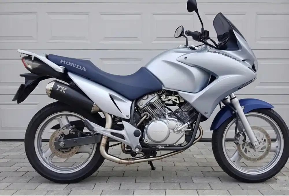 Bestseller Turbo Kit X-Road 2-in-1 Edelstahl Sportauspuff Honda Varadero 125 4T