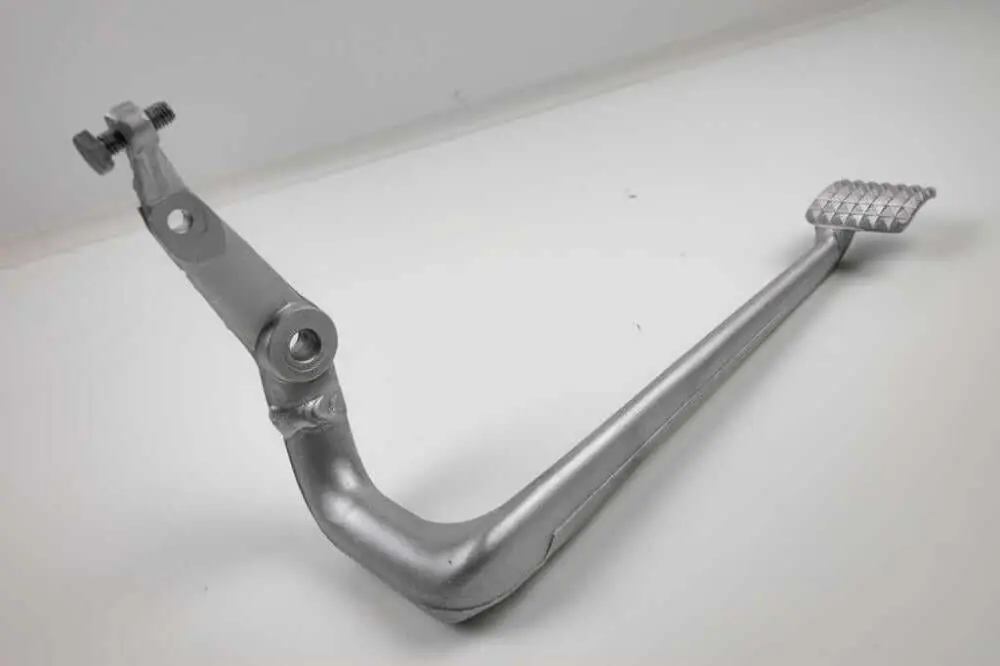 BMW Twinshock Bremspedal für SE Bobber Auspuff modifizieren Geprüft